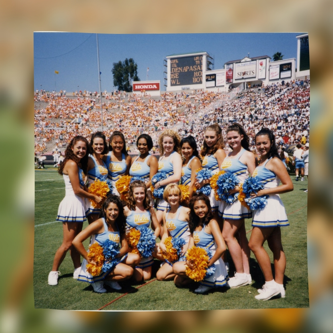 Happy #CollegeColorsDay from #UCLALSC and its picturingucla.library.ucla.edu Collection, which traces a century of blue and gold history using over 10,000 images.
💙 🐻💛
Whether they represented @uclambb, @uclaspiritsquad, or @uclaband these @uclaalumni knew how to rock the Bruin look!