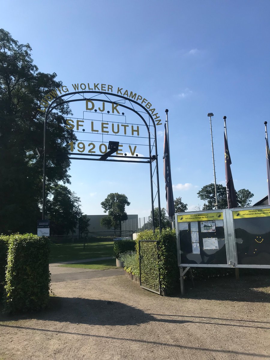 MOptendrenk's tweet photo. Ein wunderbares Beispiel für den Erfolg des Programms „Moderne Sportstätte 2022“ ist die Errichtung moderner Geräteräume beim DJK #Leuth. Mit Landesförderung von gut 22.000 Euro, bewilligt durch Staatssekretärin Andrea #Milz. #Nettetal #Sport https://t.co/y5oGQKptWn