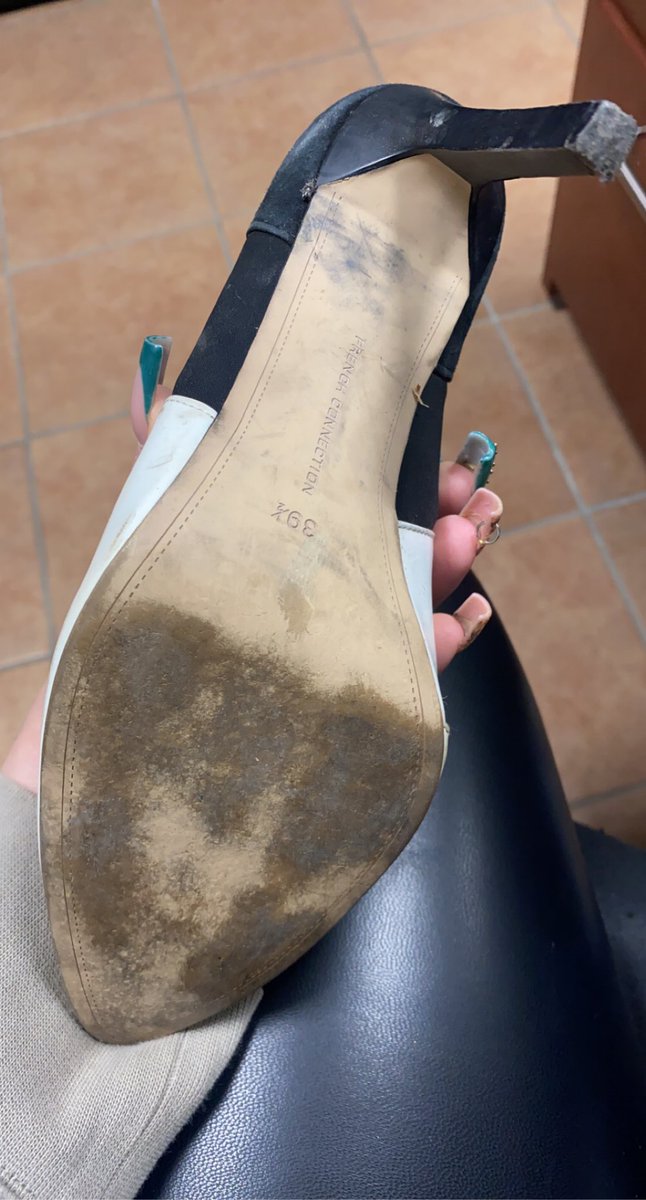themoneymistres's tweet photo. It’s almost the long weekend, let’s have some fun.
I will be auctioning off my old , dirty boot. You know you want a whiff. Bids starting at $20 and close September 5th,2021.
#findom #femdom #wellwornboot #dirtyfeet #soles
#footfetish #soles https://t.co/J856PZl17s