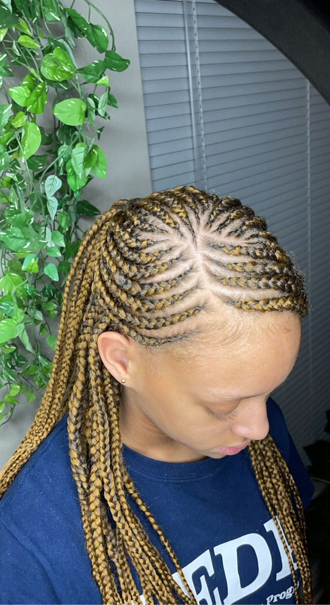 BluBraids's tweet image. Layer Braids 💛 #backtoschool #layerbraids #braids #cornrows #neatbraids #pittsburghbraider #kidbraider #houstonbraids #nycbraids #calibraider #atlbraider #hairstyles #hair #explorepage #explorehair