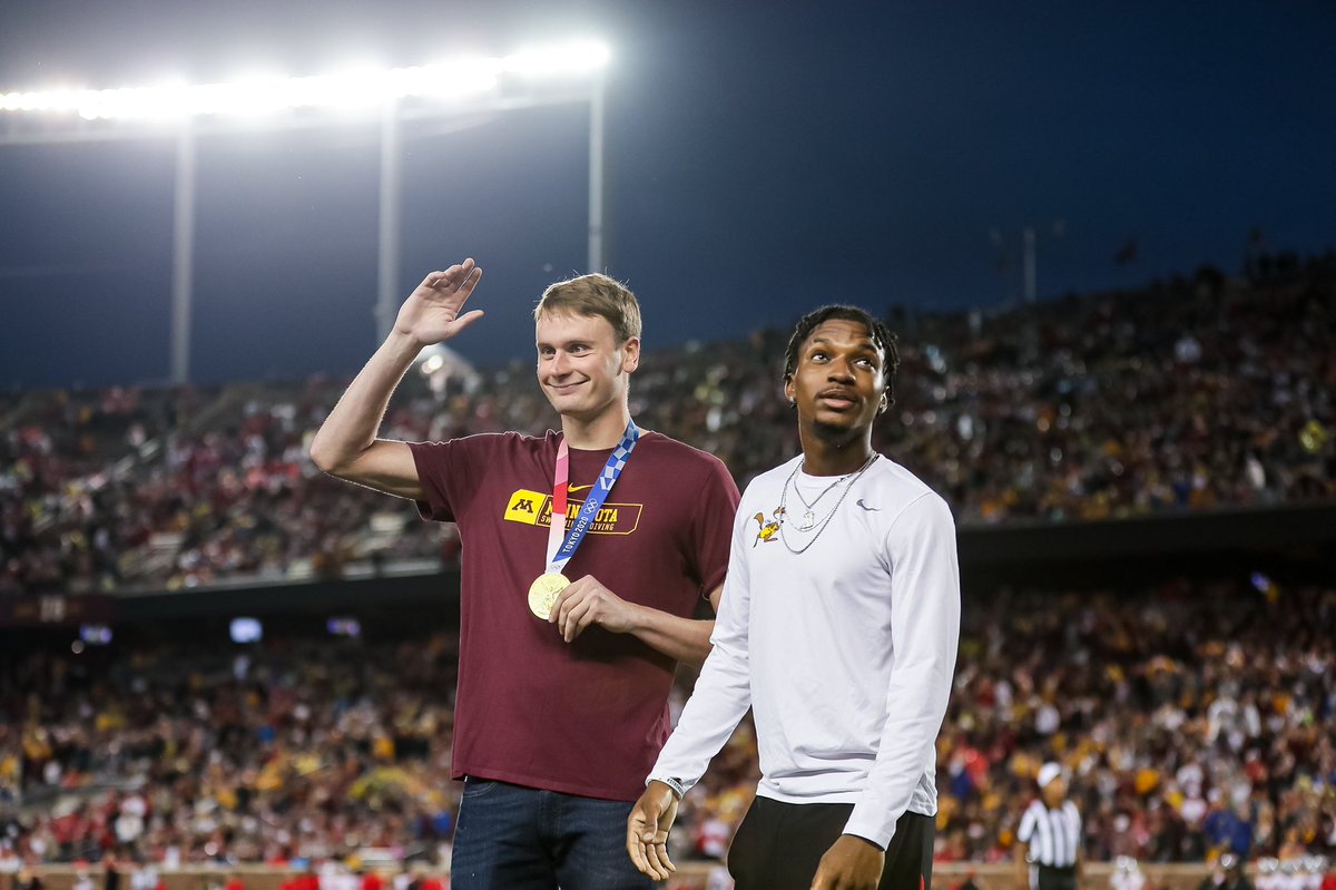 GopherSwimDive's tweet photo. Just a lil Gameday recognition for the Olympic ๐ฅ Medalist!! ๐โจ
#Gophers // #MINNdset ใฝ๏ธ https://t.co/DOfXJKyK9K