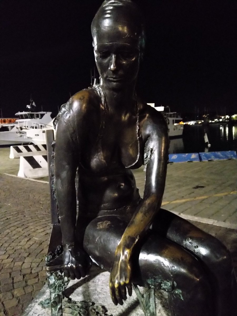vangravs's tweet photo. La Sirena di La Spezia https://t.co/wznlxVhm19