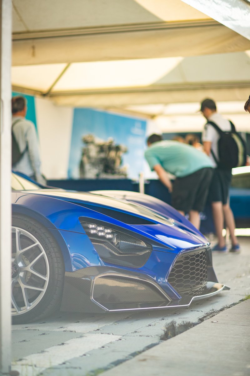 fosgoodwood's tweet photo. Are you a fan of an aggressive-looking hypercar? #FOS https://t.co/bvXtIaCpZZ
