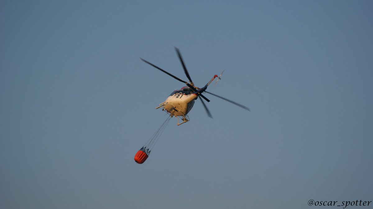 oscar_spotter's tweet image. Hace justo una semana veíamos en el #ifmasa al Bell 412 (EC-MEI) de la @elifbravo1mdp ( 🚁 Bravo 1 ) colaborando en las labores de extinción del incendio, que llegó a alcanzar el nivel 2.
#losdeamarillo #BRIF #IIFF #BBFF #PlanINFOCAL