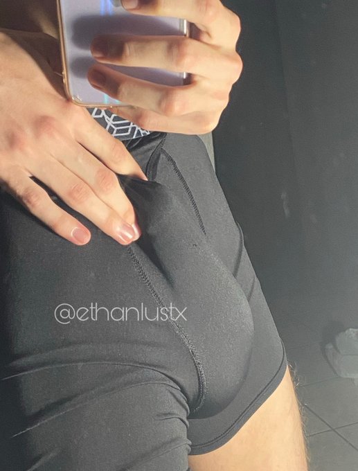 Nicely packed 😜 https://t.co/448E5nRsYI<a href="/tag/bulgeinbriefs"class="tags"><span>#bulgeinbriefs</span></a>