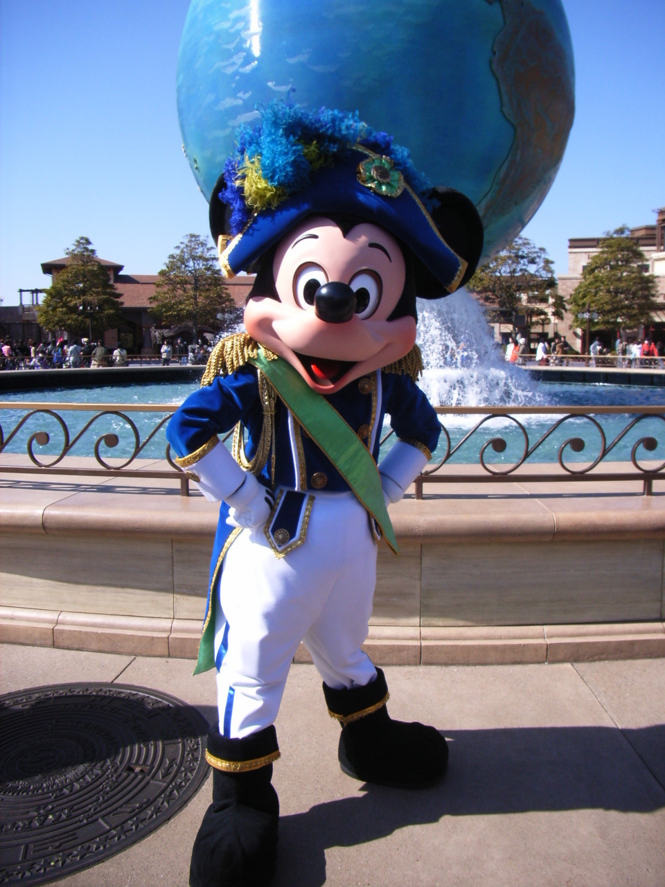 紫水 東京ディズニー シー周年おめでとう この日を運営している状態で迎えられて本当に良かった 行ける日が楽しみ 15周年はエントランスグリなかったから写真ないです T Co Llttvap6rv Twitter