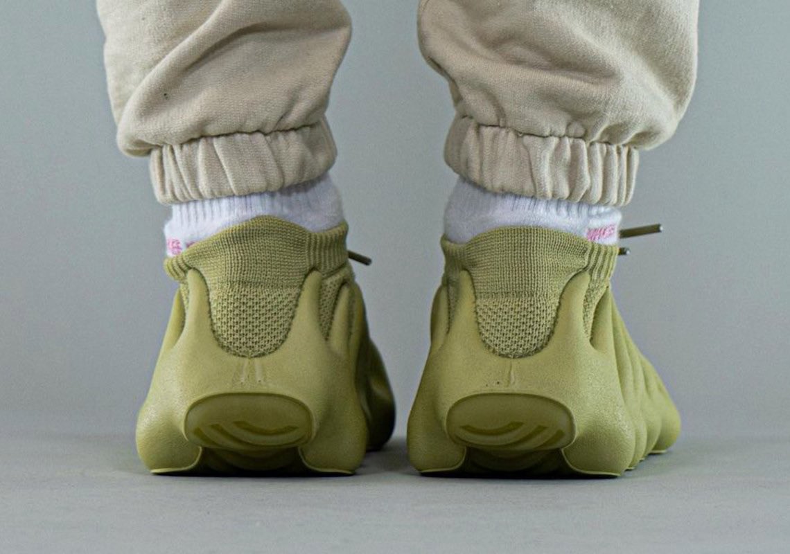 adidas yeezy 450 on feet