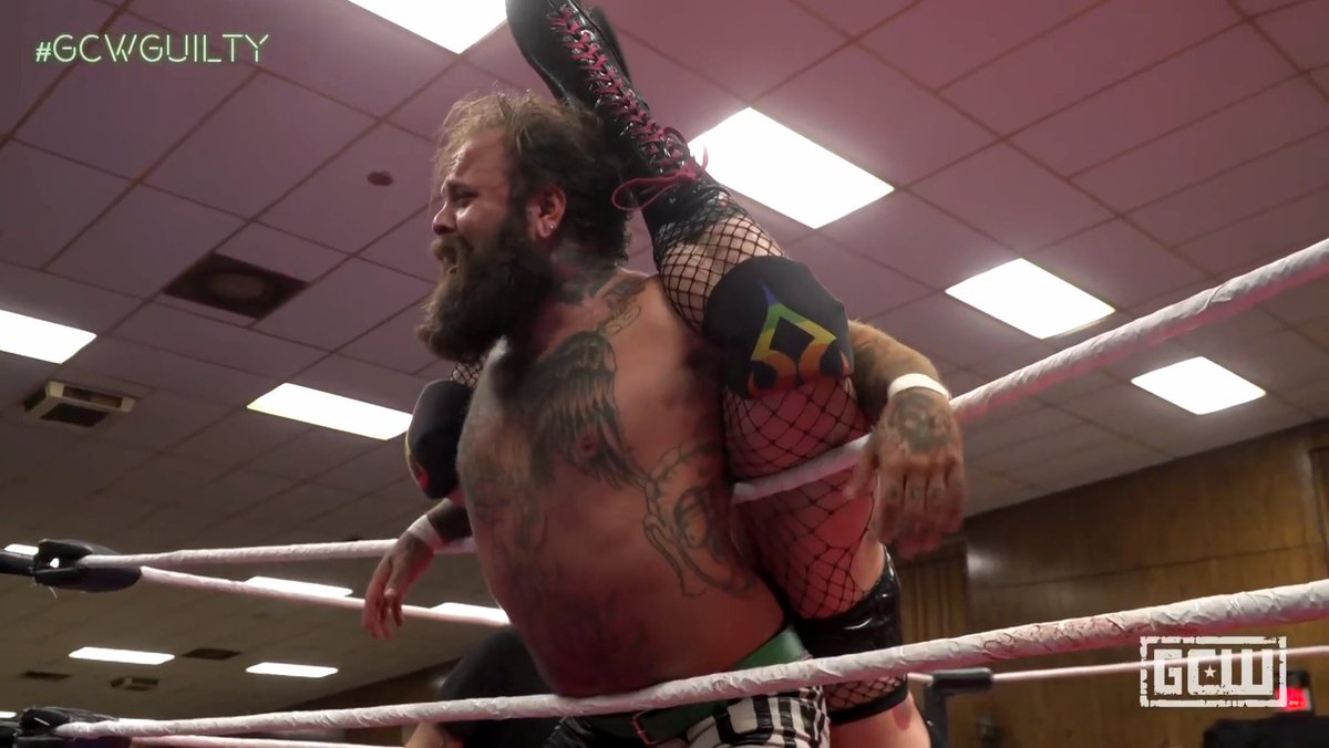 CharlotteKyoto's tweet photo. #Effy vs #EddyOnly @ #GCWGuilty https://t.co/21VEbUhZnC