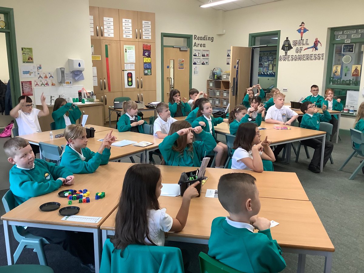 Lakeside_school's tweet photo. Y3/4 playing ‘getting to know you bingo’ #jigsaw and learning their times table facts with actions. Great job! #newfriendships #timestablefun #activelessons https://t.co/auM6VijMfX