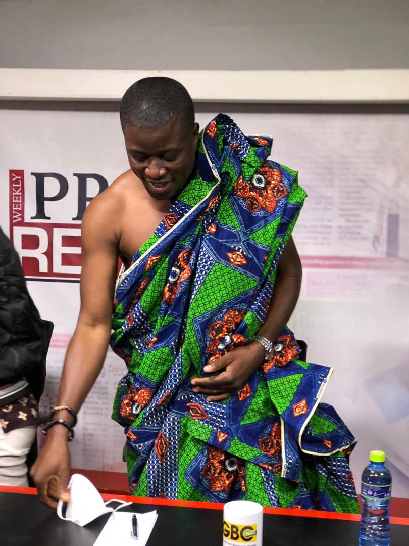 ComradeSharp's tweet photo. Elikem Kotoko has proven that politics is not all about Suit and Kaftan.
See his Beautiful traditional outfit.

#YesTogetherWeCan #EK4NYO https://t.co/mJa3iwH942