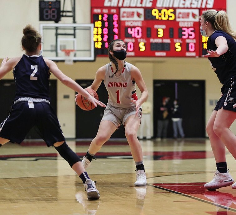 CatholicU_WBB's tweet photo. Gotta wish a biiig HBD to the girl whose smile you can count on seeing through her mask, #1 Rachel Bussanich😁😁Have a fantastic day Rach!! #OkOk #ThankYouThankYou #BraidsOnBraids https://t.co/SiPxFREPPE