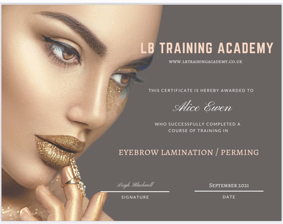 alice_ewen's tweet photo. Itβs only taken about 10months due to the beauty industry restrictions but got there in the end βΊοΈπ love this treatment, the results you can achieve is amazing π» some case studies below on my beautiful clients #newqualification #browlamination #londonbrowcompany #cpd #proudofme https://t.co/HcnwpT7L4X