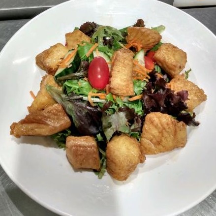 AtlanticFishery's tweet image. Atlantic Offshore Fishery FRIDAY DINNER SPECIALS
Starting at 4 pm
Halibut Bites over Fresh Garden Salad with Mango Sauce
Seared Big Eye Tuna with Mango Salsa &amp;amp; Avocado
See our complete menu at: atlanticfisherynj.com/menu
#BoatToTable #picoftheday #freshfish #laborday