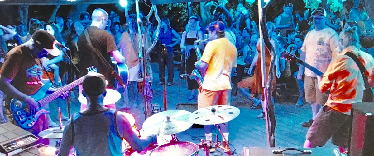 abandontheory's tweet photo. This is from Pre-Covid at @marcoscafepizza and we are performing there again this Saturday, September 4th, from 7-10pm. All ages &amp; Free!!! Thanks to @chanzilla_ig for the photo.  #DanceMusic #LiveShow #OriginalMusic #ColomaMusic #SupportLocalArtists #HoboSca https://t.co/heEqD8pLsa