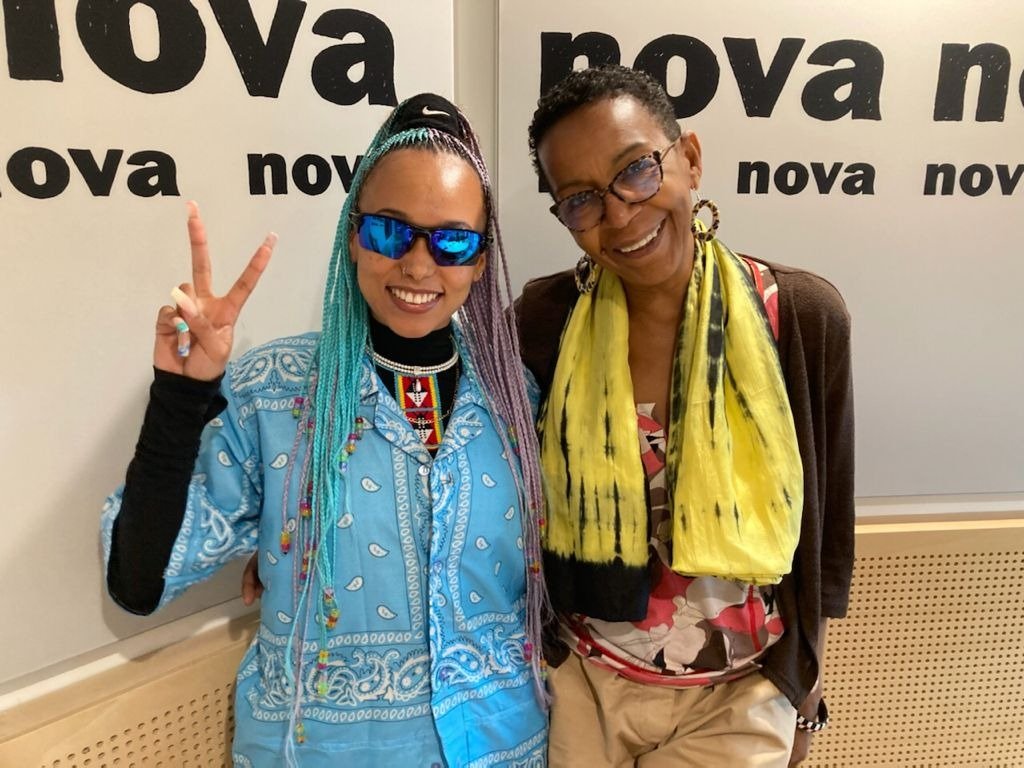 laRadioNova's tweet photo. Ouvrez les fenêtres et sortez la sono, @DJ_Doowap a posé ses platines sud-africaines dans #NéoGéoNova ! Préparez-vous pour un #Worldmix puissant qui fait la part belle aux sonorités afro-électros et amapiano !
C'est maintenant sur nova ➡️ https://t.co/4rdZvtexX9 https://t.co/eEZZhBPguc