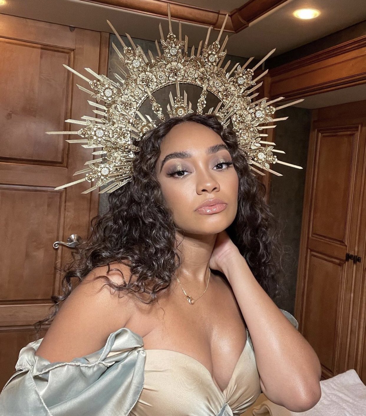 E-YOnyXWEAUghIe?format=jpg&name=large