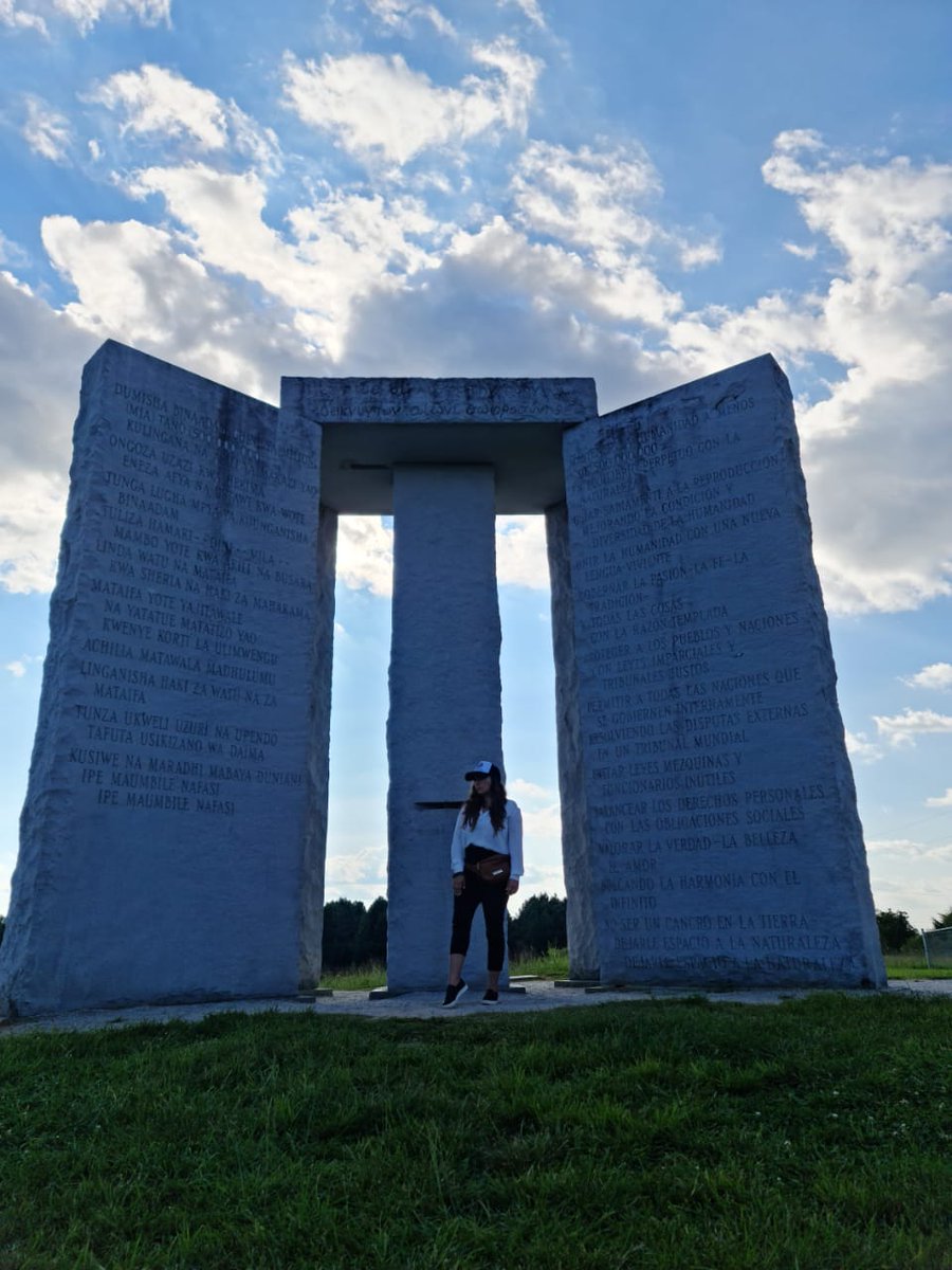 soypandoracr's tweet photo. Con ustedes:
Las Piedras de Georgia
No saben lo q significa para mi en #pandoratour🧭 poder visitar uno de los lugares del que más he hablado.
Mi felicidad al verlas no les puedo explicar,hablé de ellas buscándolas en en internet y ahora hicimos programa desde ahí.#soypandora🖤 https://t.co/BmnrUndH7W