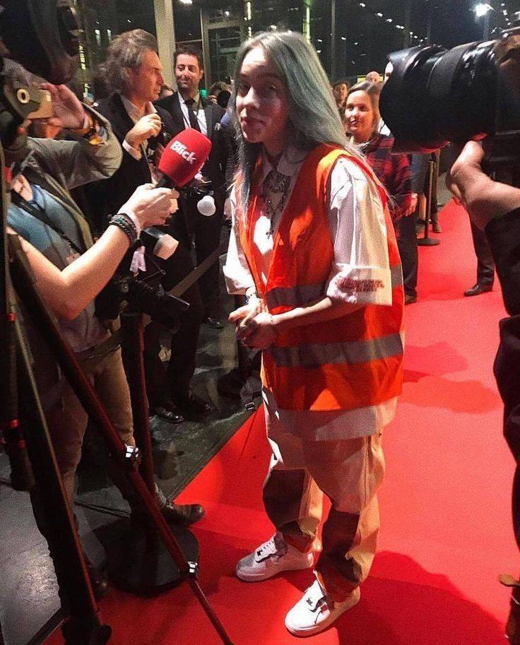 hourly billie (@eiiishours) on Twitter photo 