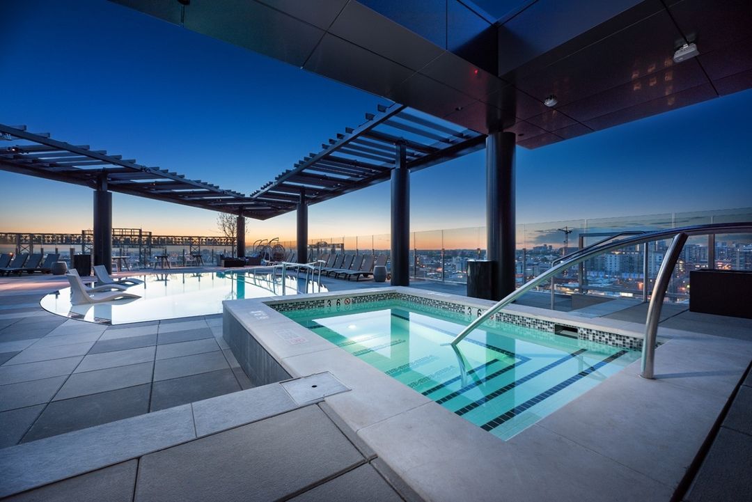 Cannot stop oohing &amp; aahing over this pool view 😍 Can you imagine this rooftop hangout as your every night spot? We would never be able to leave.. 

Reach out to residences@mcgregorsquare.com to schedule a private tour and learn more about available units!