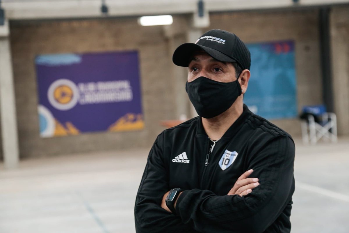 Esta semana tuve el placer de conocer el 'Predio Diego Maradona' en el barrio Lagomarsino, partido de Pilar, Buenos Aires. Un lugar ideal para que los chicos tengan la oportunidad de unirse al deporte y especialmente al fútbol. 
#AprendiendoMaradona #DiegoEterno <a href="/MunicipioPilar/">Municipalidad Pilar</a>