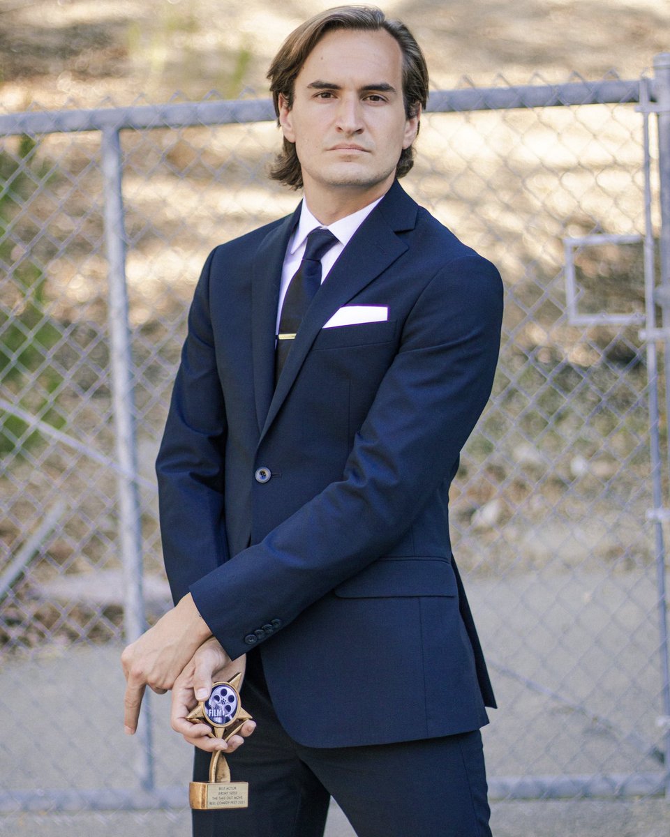 Extremely honored to have received the Best Actor in a Feature Comedy award from the 2021 Reel Comedy Fest for my role in ‘The Take Out Move.’ 

Much love and thanks to the cast and crew of this film, which I hope you will be seeing very soon. 

📸 Victoria Murray

#slessismore