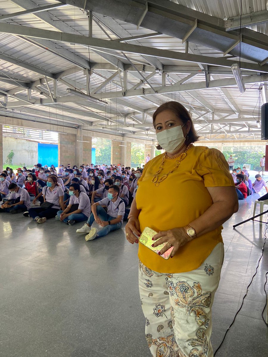 normalhacienda's tweet photo. Acompañamos hoy a nuestros estudiantes de 11 grado de @normalhacienda que presentarán  examen de estado de pruebas Saber del @ICFEScol 280 asistirán. Con oración, reflexiones destacamos sus capacidades y habilidades @BibianaRinconL @makusolano @gladyssant69 @gpaola105 https://t.co/AeG15cPBg7