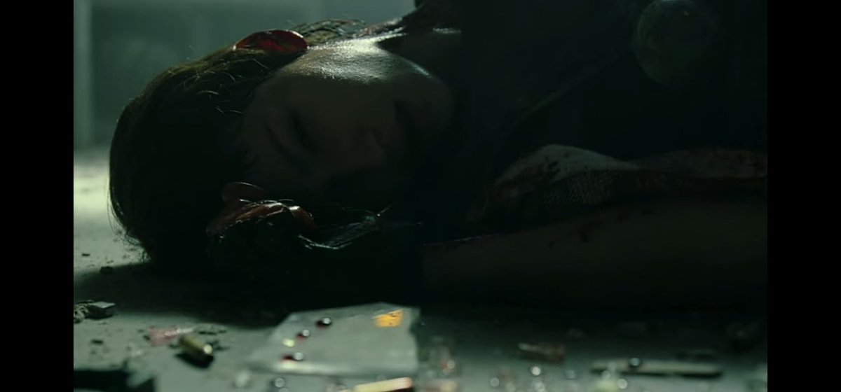 Deepesh54519423's tweet photo. #MoneyHeistSeason5Tokyo being a badass one last time 👺 I'm gonna cry about this death for the next 3 months :((, no more tokyo....
#Tokyo https://t.co/ZqVy4Ok8ZW