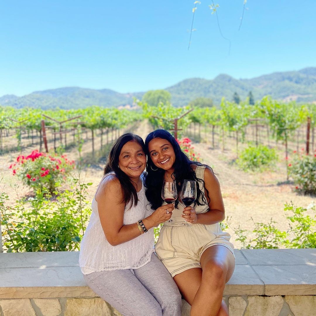 Bring your wine-loving family to learn about how we make our Napa Valley wines from grape to glass. 🍇🍷
📷 @snsamujh
