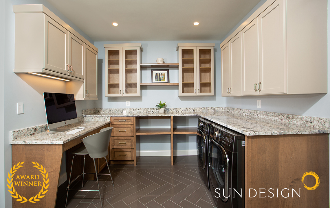 Whether combining your home office with a Flex Laundry Space or Flex Guest Suite, maximizing your space can be accomplished to fit your personalized needs. 

Get inspired: sundesigninc.com/portfolio/inte…

#designingwithpurpose #sundesignremodeling #sundesigninc #sundesign