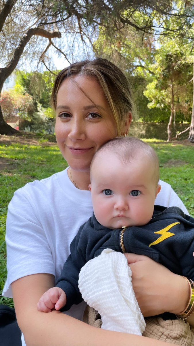 📸┊<a href="/ashleytisdale/">Ashley Tisdale</a> via Instagram Stories (September 2, 2021)