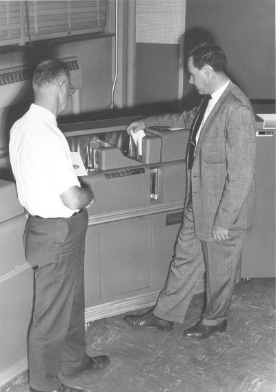 pnwhppe's tweet photo. How about this #ArchivesOldSchool #ArchivesHashtagParty? @PNW_Archives has a number of digital images from its collective history as Purdue Calumet and Purdue North Central. Here's one from PUC with an IBM 548 from 1967.  See other pics from our archives: https://t.co/gEcqMHmOa4 https://t.co/cXM8OXehh1