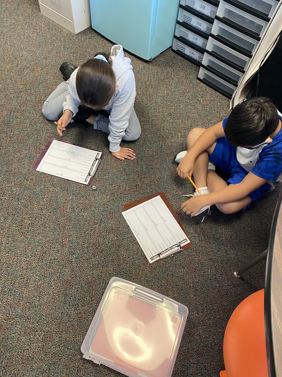 adrienmoore's tweet photo. Reviewing place value and comparing and ordering numbers. Love seeing my mathematicians working together! #pisdmathchat #FreemanES #teamworkmakesthedreamwork https://t.co/Ll8P6NxDBC