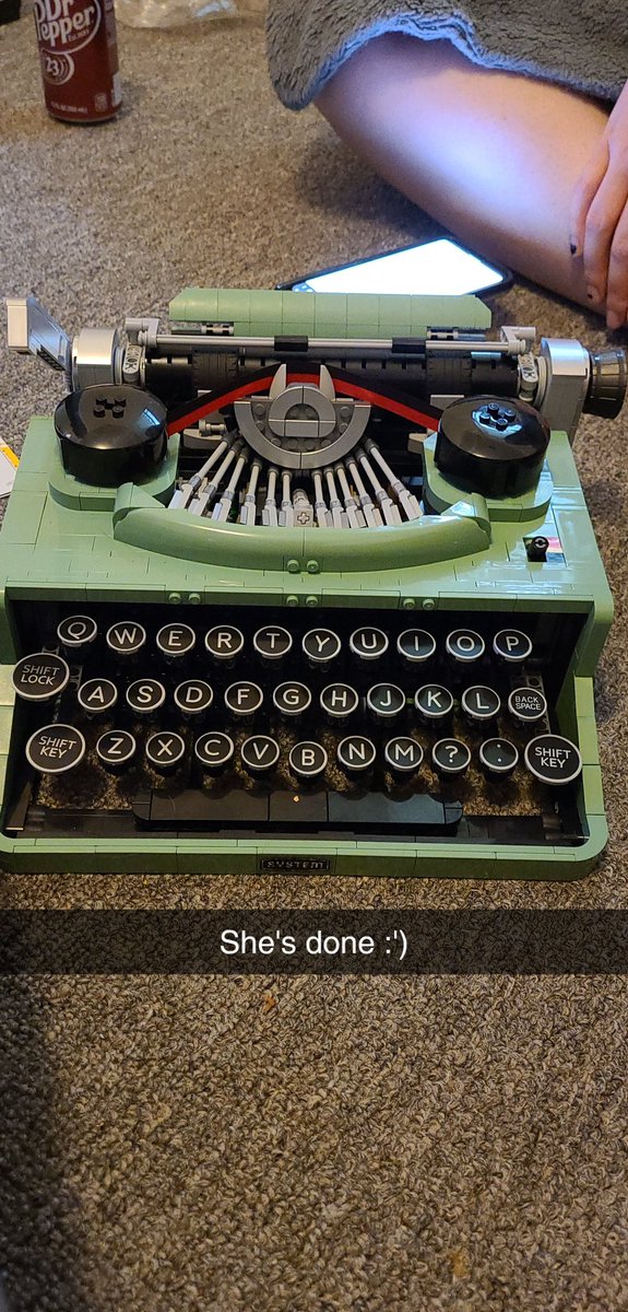 RayBreakfast's tweet image. Get u a partner that buys u a lego typewriter set and builds it with u :')
