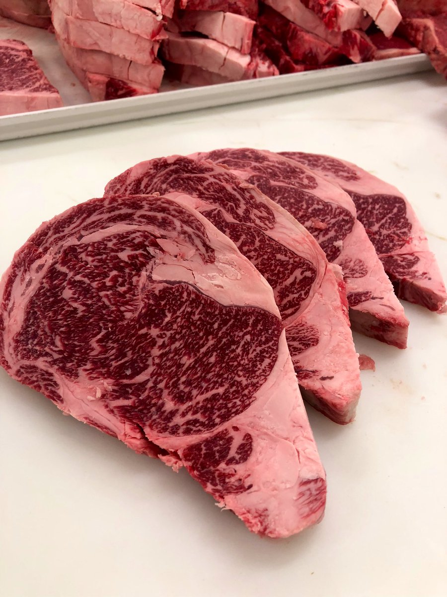 MizzouMeatLab's tweet photo. @MizzouFootball + these steaks = great weekend in CoMo https://t.co/9b1VJMCpto