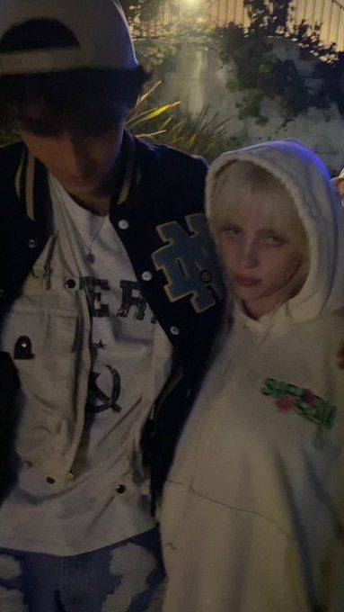 hourly billie (@eiiishours) on Twitter photo 