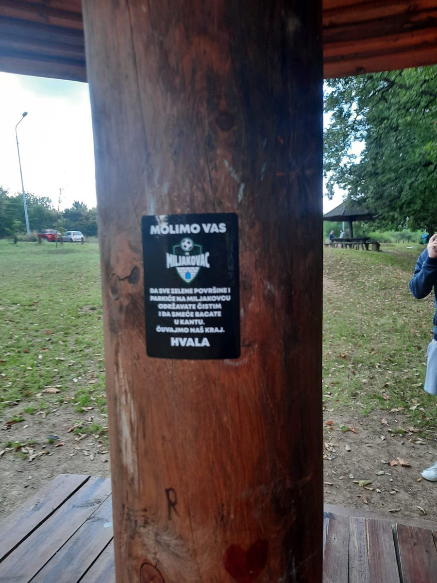 fkmiljakovac's tweet image. Čistimo za drugima, apelujemo, čuvamo kraj, ali i dalje ima neodgovornih pojedinaca koji nažalost uvek ostavljaju haos za sobom.

Pokušaćemo i diskretnim porukama da utičemo na sve da čuvaju naš kraj. Jer je najzeleniji u gradu, jer je najlepši, jer je naš! 🚮💚

Vidimo se sutra!