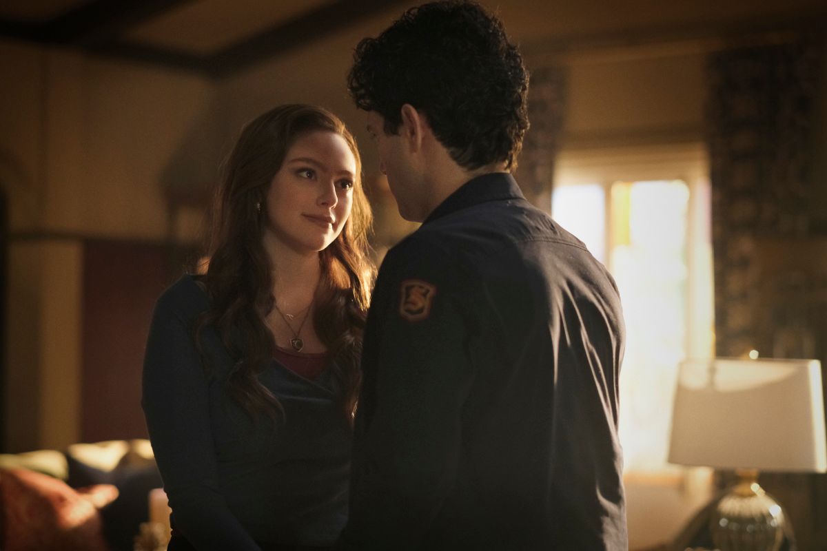 TellTaleTV_'s tweet photo. #BattleoftheShips: This year's winner for the couple you wanted to see get back together most is Hope &amp; Landon from #Legacies. @cwlegacies #Handon https://t.co/Cf2J3amFGB https://t.co/Z2yJax5QVO