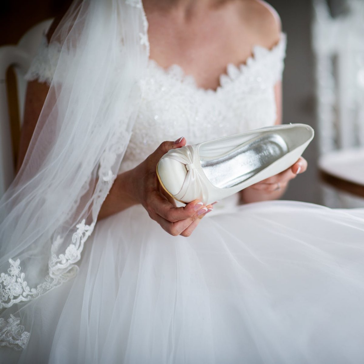 LegacyArdmore's tweet photo. They say not to wear white after Labor Day, but we don't think that applies to your wedding dress! Have a safe three-day weekend, Ardmore. Oh, and if you get any wedding planning done, just give us a call at (580) 220-5830 to book your venue! https://t.co/nMNwOXkASC