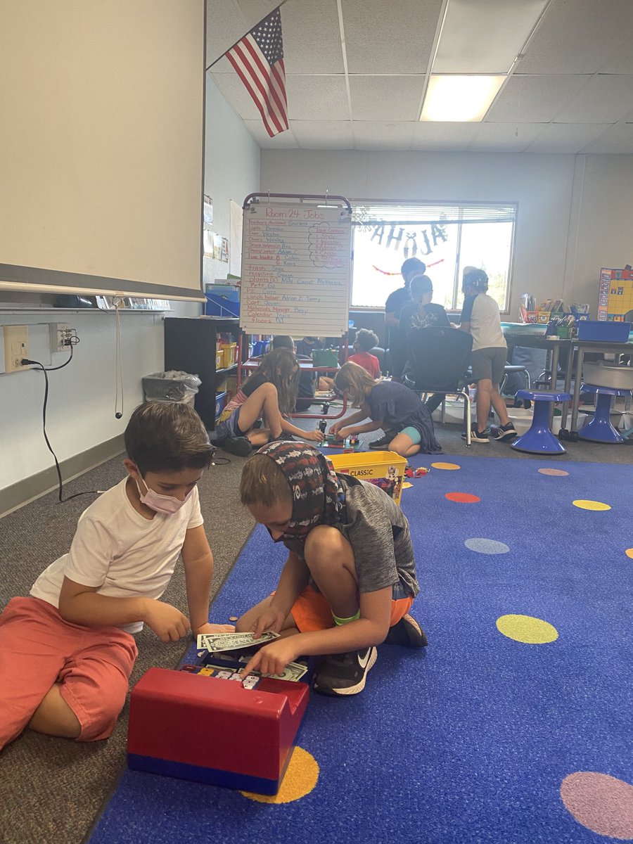 SwainGretchen's tweet photo. Magical learning during Friday Frolic! https://t.co/4MijDihsYV