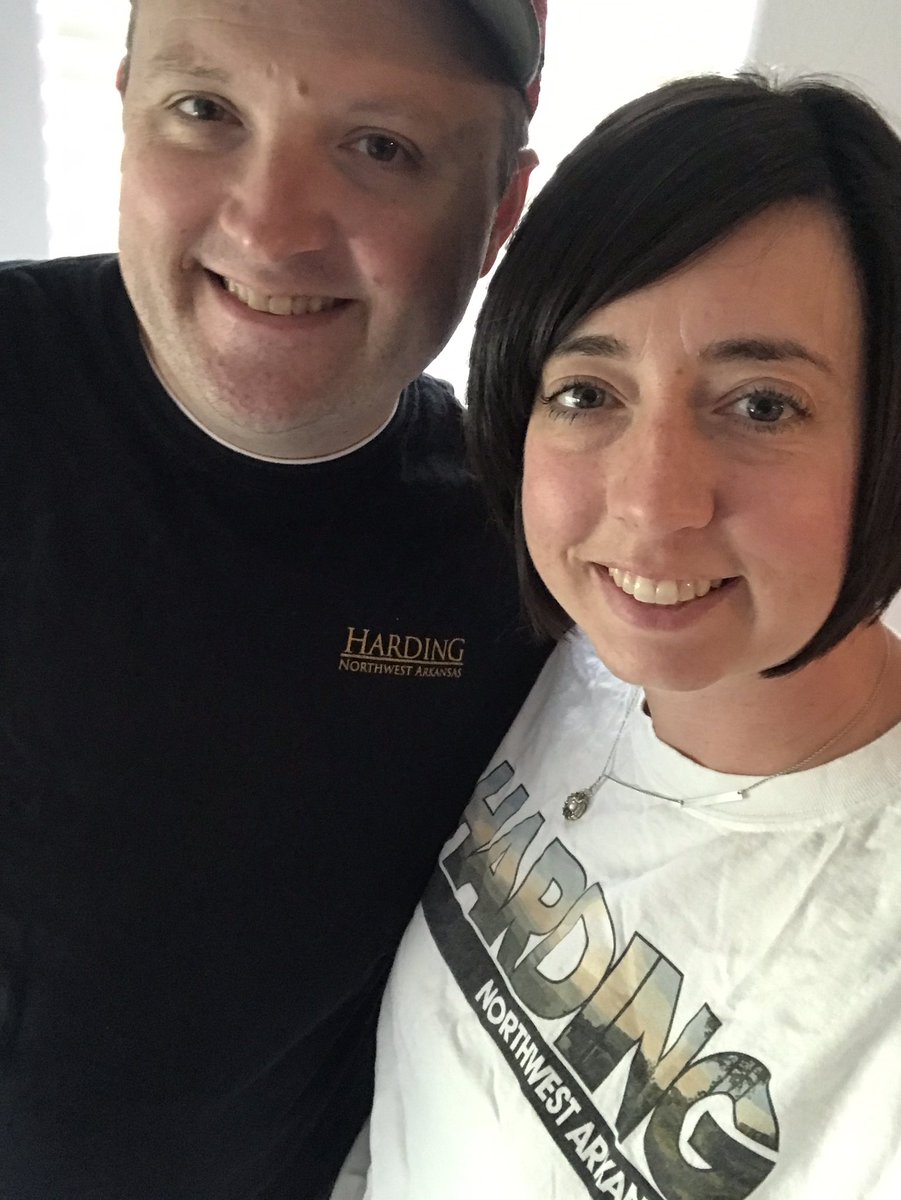 Harding_NWA's tweet image. Our office is representing for #CollegeColorsDay #HardingUniversity Share your pictures with us!
