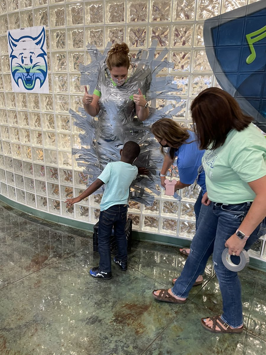 BradleyBobcats's tweet photo. A day in the life of an AP!! We met our  first Smart Card sales goal! Please keep selling. Every penney earned supports learning activities for all of our children!!  @MCScommunicates @SmartCardTN https://t.co/DUFruhfcHp