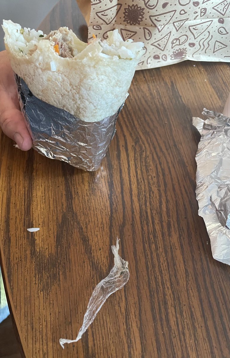 durtybeast925's tweet image. @ChipotleTweets hello there PR person reading this for chipotle. This plastic was in my moms burrito just now..  no lie. She chewed on it and almost swallowed it. “Oh they made the burrito good this time” and then… this