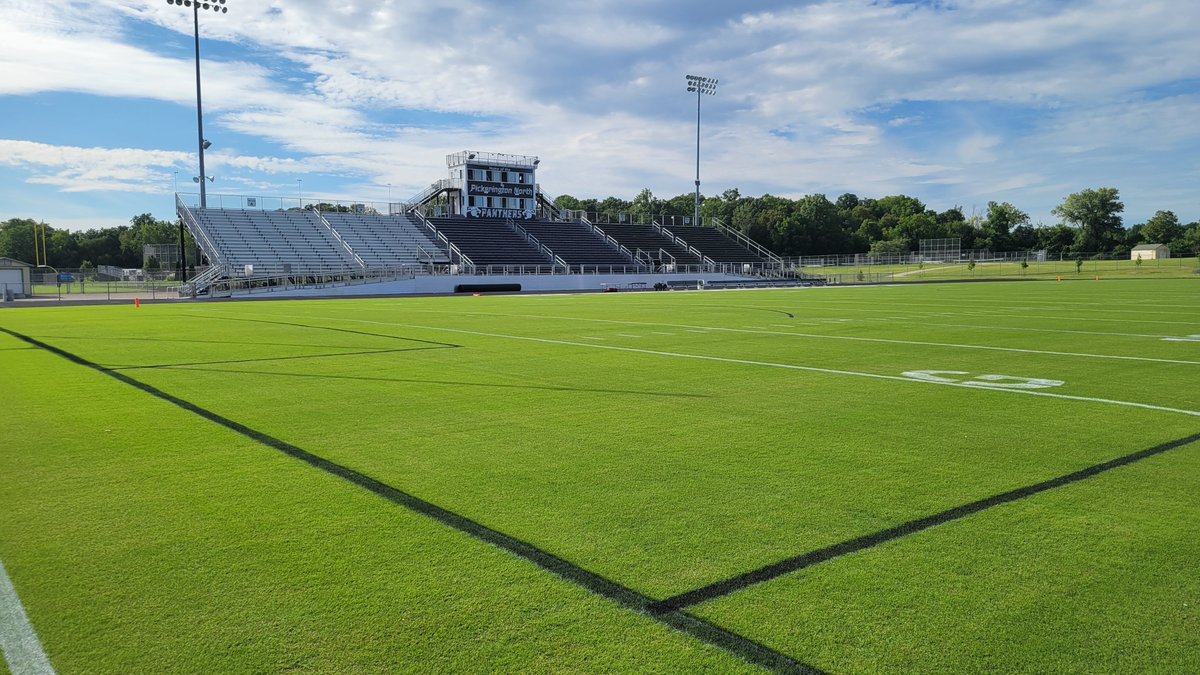 fieldsourceohio's tweet photo. Game Day for @pnfootball and @NorthPride. 10 weeks after installing @MtnView_Seeds Ironcutter bermudagrass, @PNAthletics Panther Stadium it's Game Day! Proud to deliver a first class playing surface to a fantastic school community. Go Panthers! https://t.co/YlvhYgYmvr