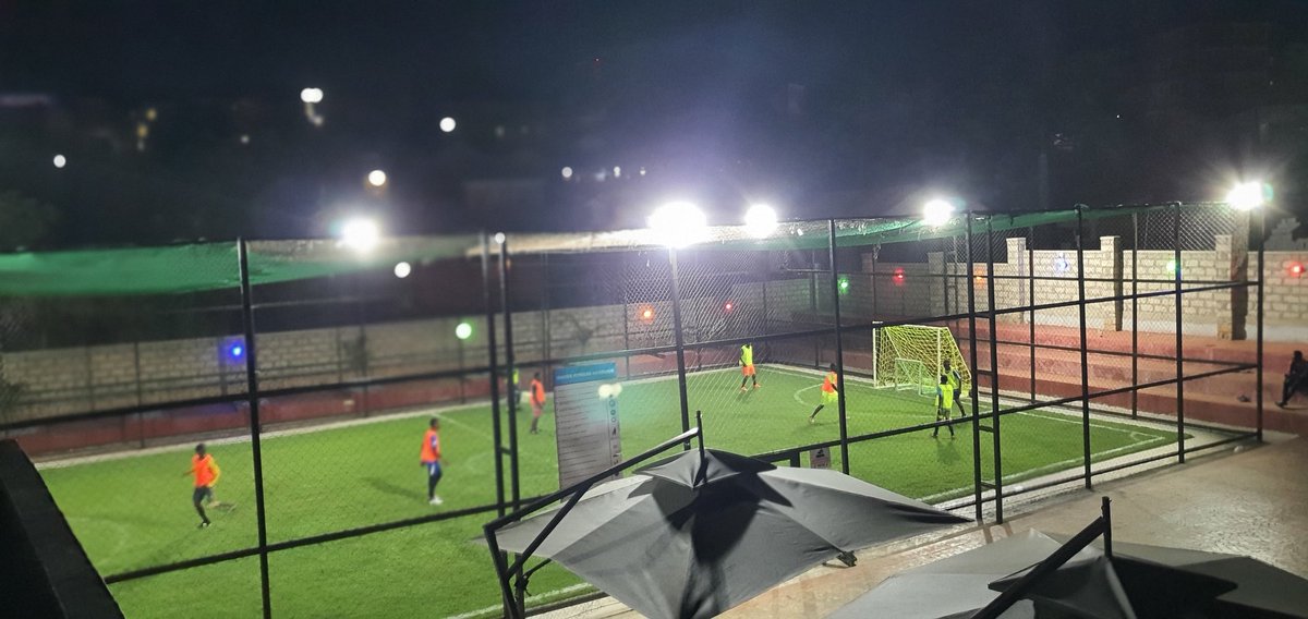 Wavesfithabour's tweet image. This evening was so eventful. Thanks to our estemmed clients. Always feel free to come in any time from 6:30am till curfew time. @Vicmwenya @YvonneJjengo @Jamnicky85 @Casibante