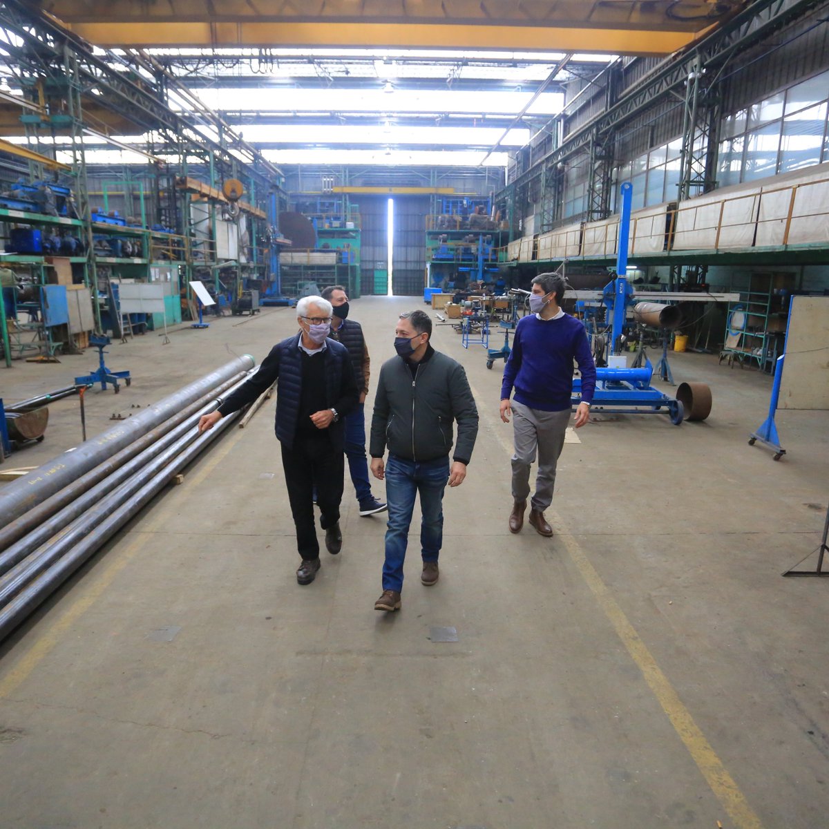 fernandogray's tweet photo. Recorrí TYC S.A, empresa que diseña y produce equipos para la industria del petróleo, gas y nuclear. ¡Gracias a sus dueños, Claudio y Jorge Scian, por elegir #EstebanEcheverría desde 1977 y generar trabajo, y a Elio del Re, presidente @ADIMRA_provBSAS, por apoyar estos proyectos! https://t.co/uW7qrgO6nK