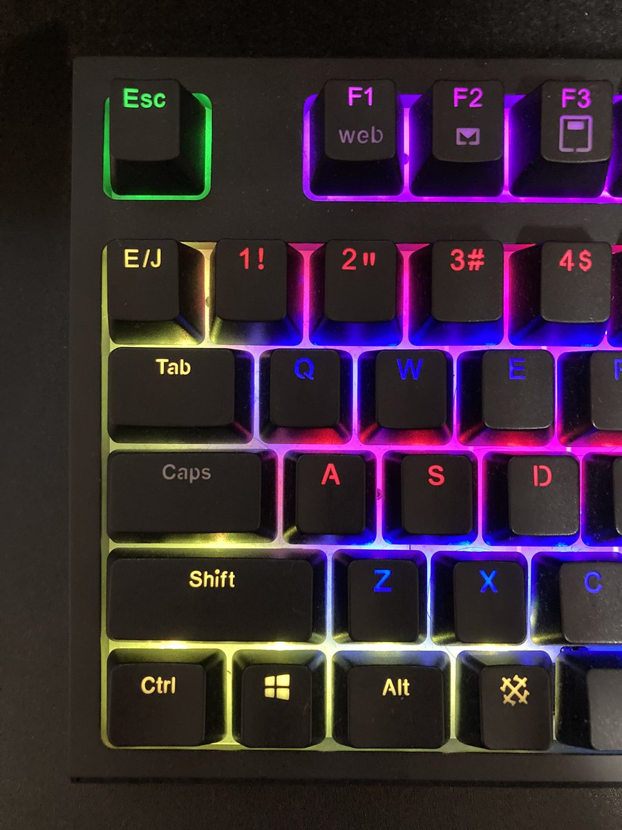 Capslockの方が役に立つ というキツイ罵倒表現が誕生 邪魔者っぽいこのキーを頻繁に使う人もいると判明 Togetter