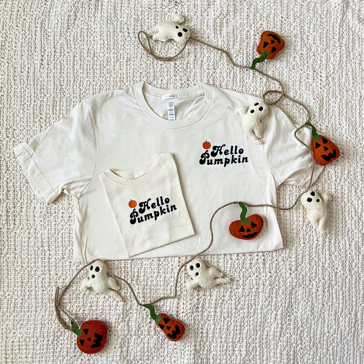 Our Fall Drop pt one is live!! Our first adult shirt ever 🎃🍂🍎

BabyBleus.com