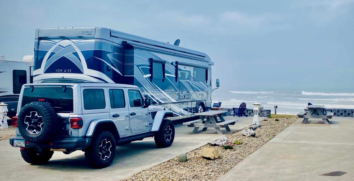 RiskBlossoming's tweet photo. This week's Risk Blossoming Adventure Blog!!  https://t.co/hhdk2Bsevn #LifeinaMotorcoach #TheOregonCoast #riskblossoming #BAM https://t.co/64Jf0cJAov