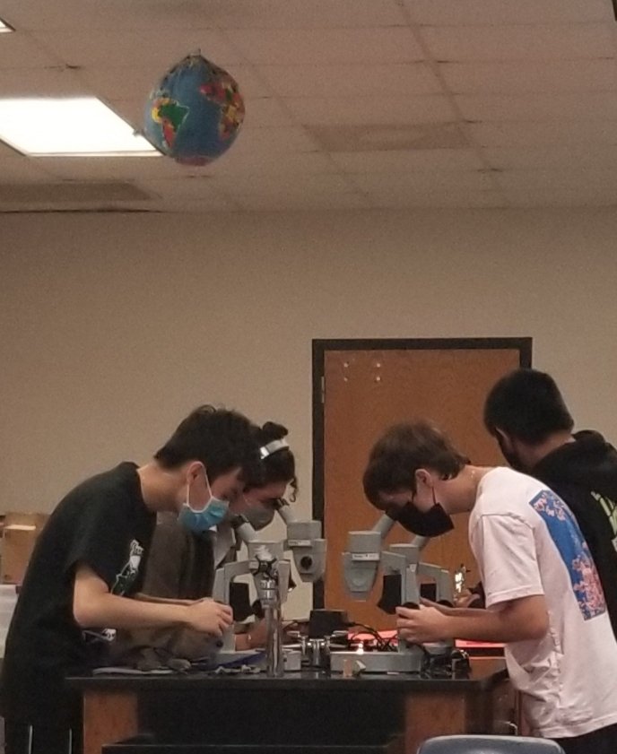 William Mikesell (@wcmikesell) on Twitter photo I love seeing my scientists doing science! #RISDGreatness #risdpoweroflove <a href="/bhsstem/">Berkner High School STEM Academy</a> <a href="/RISDTnLScience/">RISD Science</a> I love seeing my scientists doing science! #RISDGreatness #risdpoweroflove <a href="/bhsstem/">Berkner High School STEM Academy</a> <a href="/RISDTnLScience/">RISD Science</a>