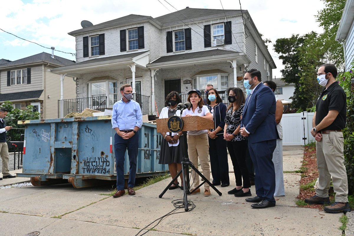 September 3, 2021 - Staten Island - Governor Hochul, joined by elected officials, tours a home in the Port Richmond section of Staten Island that flooded from torrential rains from Hurricane Ida. (Kevin P. Coughlin / Office of the Governor)